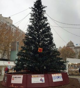 colaboración arbol navidad reus